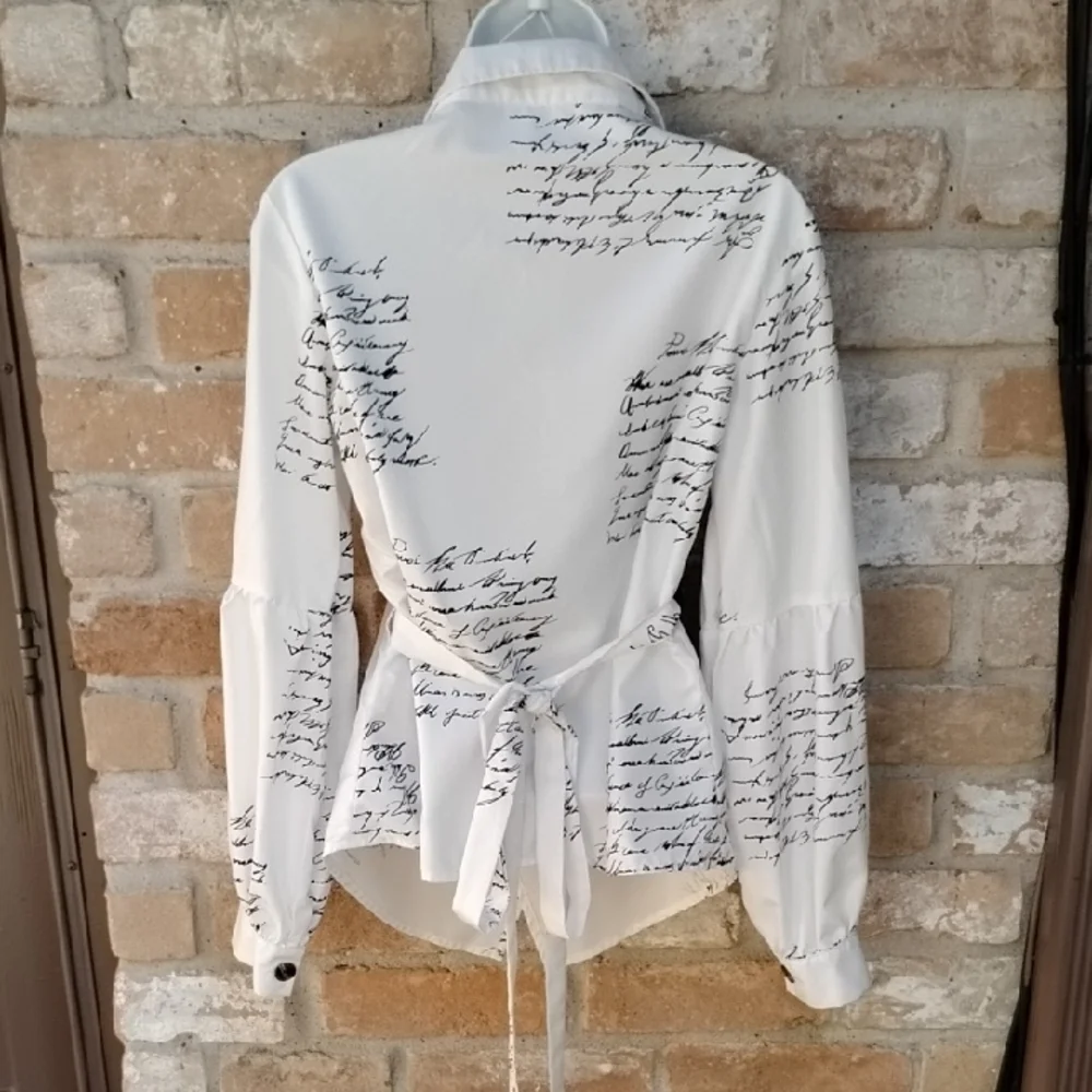 SHEIN White Script Print Blazer